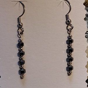 🖐 Hematite & Silver Bead Wire Earrings